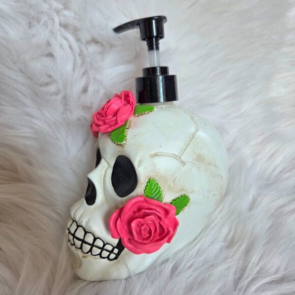 Halloween 2 Pumpkin Light Up 2 Cat Pillowcases Bloody Garland Soap Dispenser - Picture 13 of 16